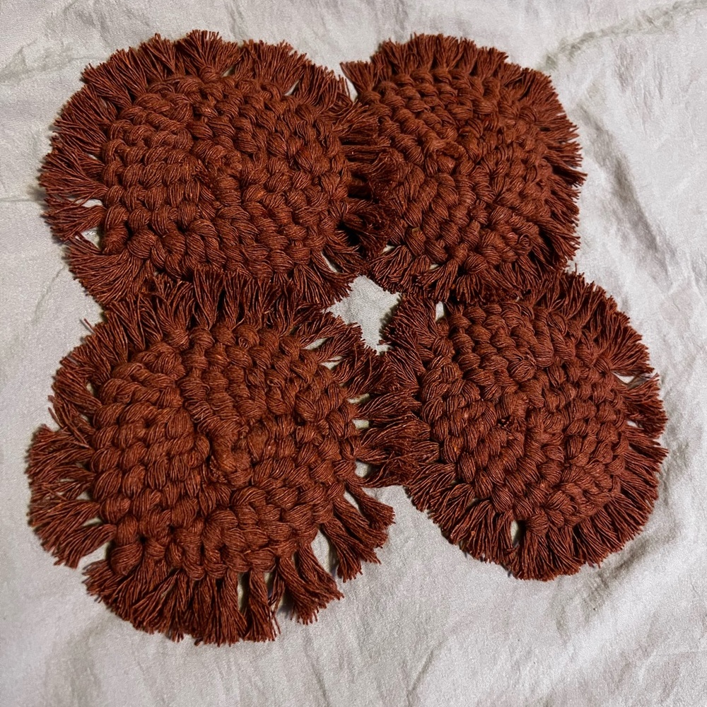 Handmade macrame coasters - Picture 4 of 5